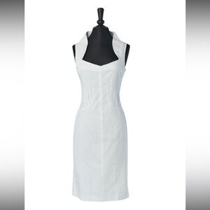D&G Dolce & Gabbana White Sleeveless Pencil Dress $695
Size 30/44